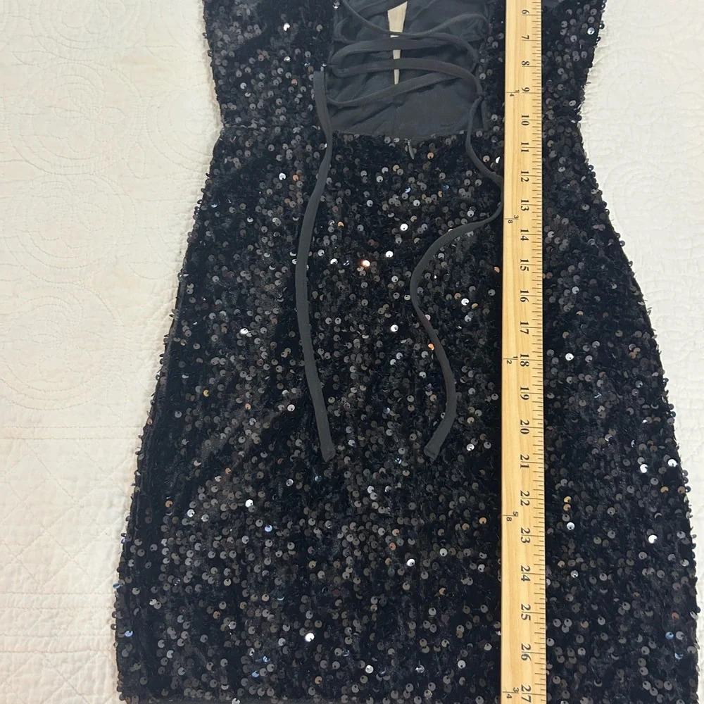 Black Sequin Ruched Sheath Dress with Plunge Neckline. Semi formal. Night Life. - Picture 10 of 12
